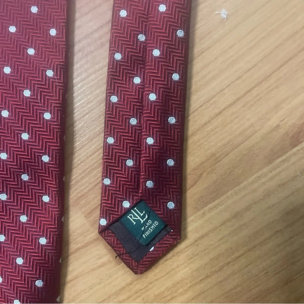 Polo Ralph Lauren Men’s 100% Silk Tie Burgundy & White dot Hand Made